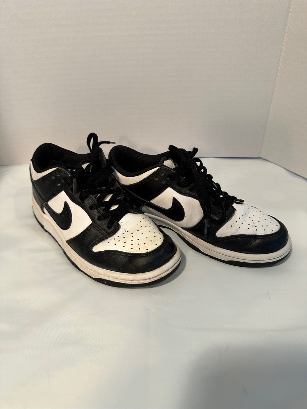 Nike Dunk Low Retro White Black
Panda (PS) Size 4Y (youth)